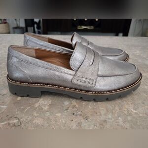Women's Aetrex Collette Brushed Silver Leather.  Size 36/  US 6.5
